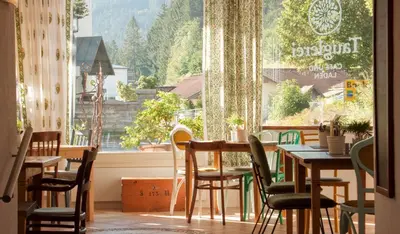 Ein allgemeiner Bergblick oder ein Berglick von der Ferienwohnung aus