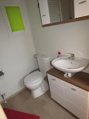 Ein Badezimmer in der Unterkunft Mobilheim Adler Horst