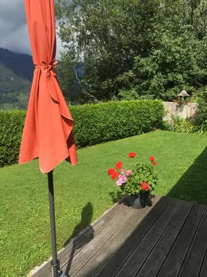 Ein Garten an der Unterkunft Appartement Rettensteiner