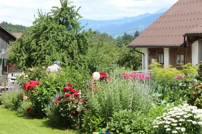 Ein Garten an der Unterkunft Schmiedlehnerhof