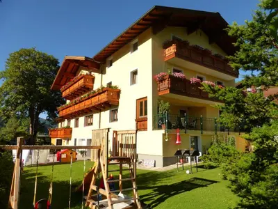 Das Gebäude in dem sich die Pension befindet