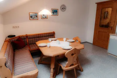 Ein Sitzbereich in der Unterkunft Annis Ausblick - Deine Unterkunft im Salzkammergut