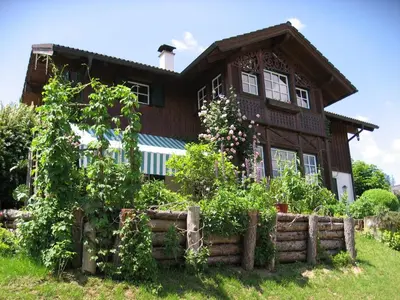 Ein Garten an der Unterkunft Villa Laske