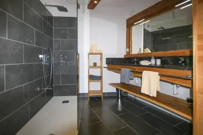 Ein Badezimmer in der Unterkunft Haus Widmoos