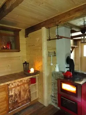 Küche/Küchenzeile in der Unterkunft Ampferkaralm Hütte