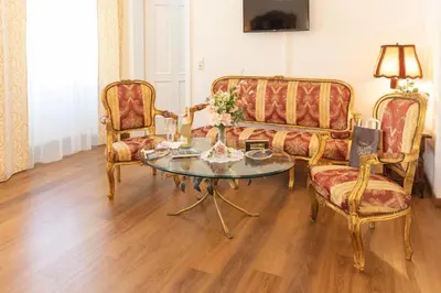 Ein Sitzbereich in der Unterkunft Heritage Boutique Apartments Bad Ischl