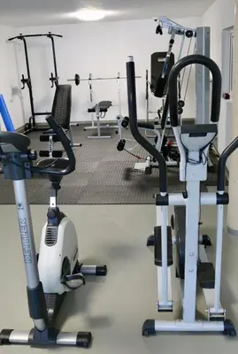 Das Fitnesscenter und/oder die Fitnesseinrichtungen in der Unterkunft Apart-Pension Seiwald