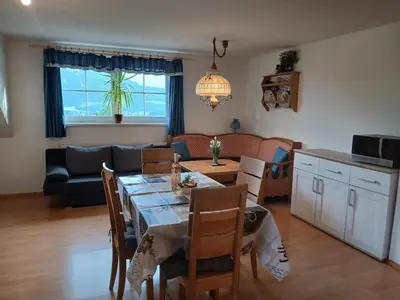 Ein Sitzbereich in der Unterkunft Dirnbergerhof