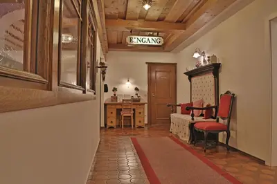 Ein Sitzbereich in der Unterkunft Hotel Moawirt