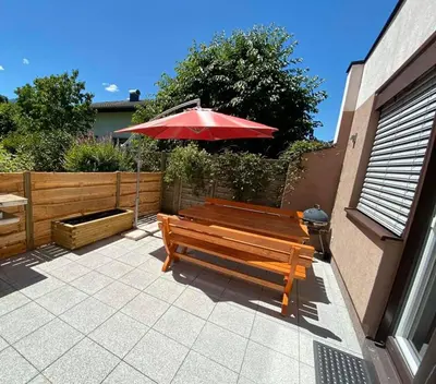 Ein Garten an der Unterkunft App. Seyrl im Haus Karoline