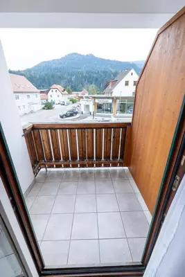 Ein allgemeiner Bergblick oder ein Berglick von der Ferienwohnung aus