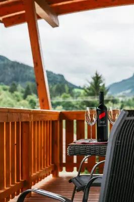 Ein allgemeiner Bergblick oder ein Berglick von der Ferienwohnung aus