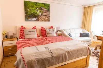 Ein Bett oder Betten in einem Zimmer der Unterkunft Bergidyll Top 1 Gartenwohnung