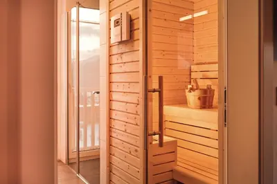 Ein Badezimmer in der Unterkunft die Tauplitz Lodges - Bergblick Lodge B6 by AA Holiday Homes