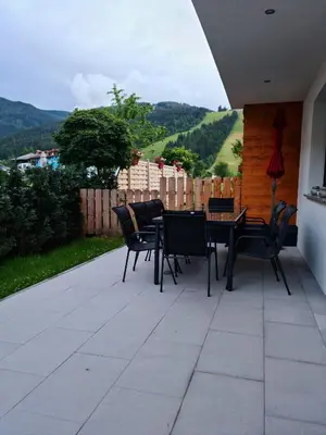 Ein allgemeiner Bergblick oder ein Berglick von der Ferienwohnung aus