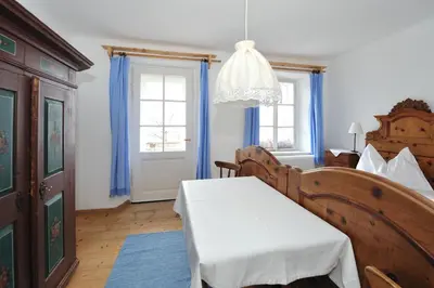Ein Sitzbereich in der Unterkunft Gasthof Simony Hallstatt B&B