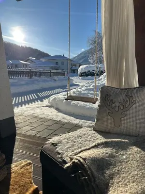 Ein allgemeiner Bergblick oder ein Berglick von der Ferienwohnung aus