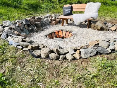 Ein Garten an der Unterkunft Zirbitz Hütte mit Sauna und Kamin