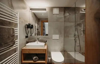 Ein Badezimmer in der Unterkunft Alpin Apartement G'ret