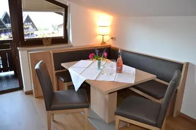 Ein Sitzbereich in der Unterkunft Gästehaus Elisabeth