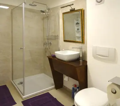 Ein Badezimmer in der Unterkunft Convenient and Functional Apartment in the Center