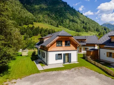 Ein allgemeiner Bergblick oder ein Berglick von des Chalets aus