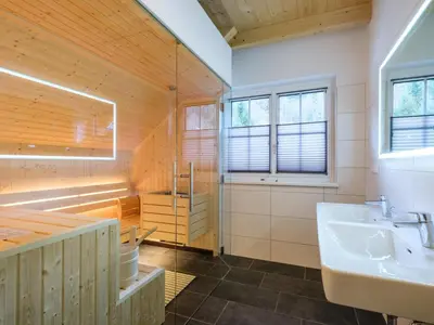 Ein Badezimmer in der Unterkunft Riesner Alm 35