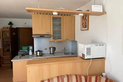Küche/Küchenzeile in der Unterkunft Wohnung 35m2 mit Traum Panorama und 30m2 Terrasse