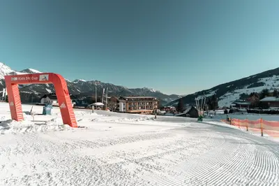 Ein allgemeiner Bergblick oder ein Berglick von des Hotels aus