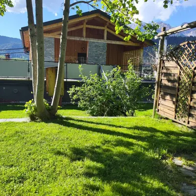 Ein Garten an der Unterkunft Ferienhaus Kraiter