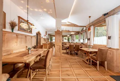 Ein Restaurant oder anderes Speiselokal in der Unterkunft Hotel Gleimingerhof - Reiteralm