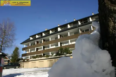 Das Gebäude in dem sich die Ferienwohnung befindet