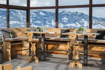 Ein allgemeiner Bergblick oder ein Berglick von des Hotels aus
