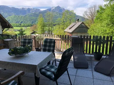 Ein allgemeiner Bergblick oder ein Berglick von der Ferienwohnung aus
