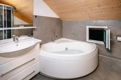 Ein Badezimmer in der Unterkunft Chalet Prinz