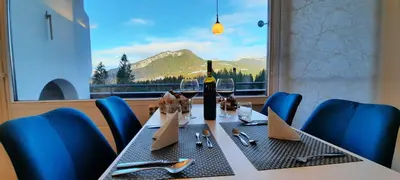 Ein allgemeiner Bergblick oder ein Berglick von der Ferienwohnung aus