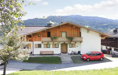 Ein allgemeiner Bergblick oder ein Berglick von der Ferienwohnung aus