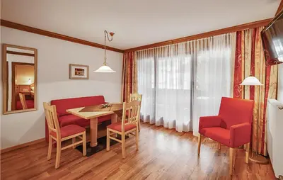 Ein Sitzbereich in der Unterkunft Feine Ferienwohnung In Flachau