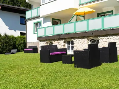 Ein Garten an der Unterkunft Landhaus Leitzinger OG1