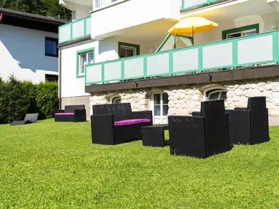 Ein Garten an der Unterkunft Landhaus Leitzinger EG2