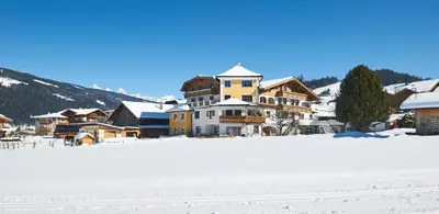 Ein allgemeiner Bergblick oder ein Berglick von des Bed & Breakfasts aus