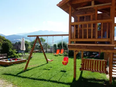 Ein Kinderspielbereich in der Unterkunft Nöglhof
