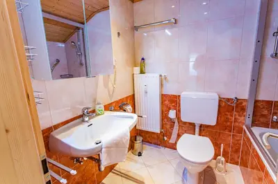 Ein Badezimmer in der Unterkunft Bergidyll 10 by Alpenidyll Apartments