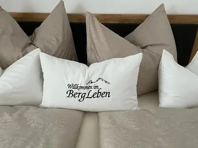 Ein Bett oder Betten in einem Zimmer der Unterkunft BergLeben
