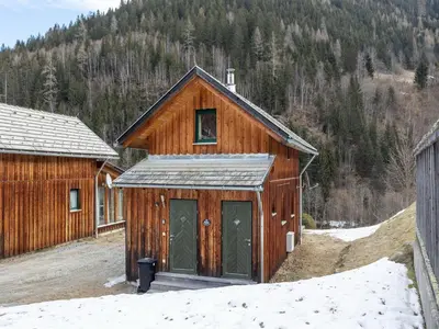 Ein allgemeiner Bergblick oder ein Berglick von des Chalets aus