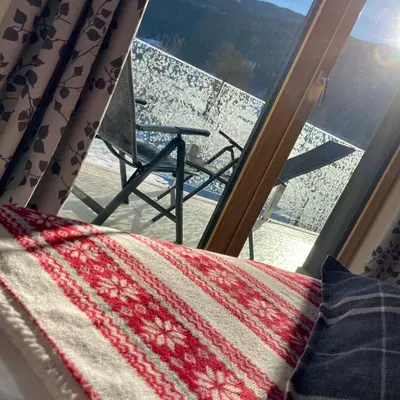 Ein allgemeiner Bergblick oder ein Berglick von der Ferienwohnung aus