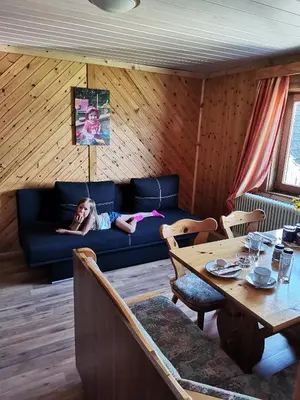 Ein Sitzbereich in der Unterkunft Rainerhof