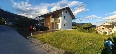 Ein allgemeiner Bergblick oder ein Berglick von der Ferienwohnung aus
