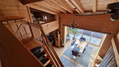 Ein Sitzbereich in der Unterkunft Gemütliches Ferienhaus mit Holzofen und Sauna