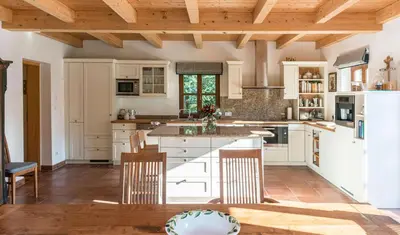 Küche/Küchenzeile in der Unterkunft Landhaus Alte Salzstraße - Your Austrian Home